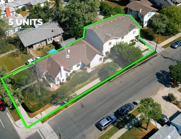 $965,000 | 1008 North Broadway Street, Fresno, CA 93728