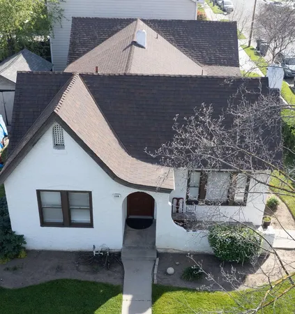 $965,000 | 1008 North Broadway Street, Fresno, CA 93728