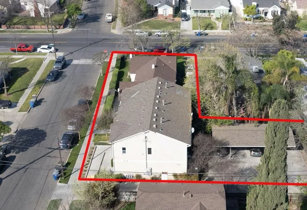 $965,000 | 1008 North Broadway Street, Fresno, CA 93728