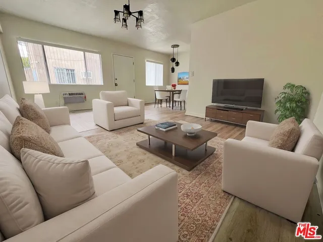 $1,695 | 148 North Normandie Avenue, Unit 3, Los Angeles, CA 90004