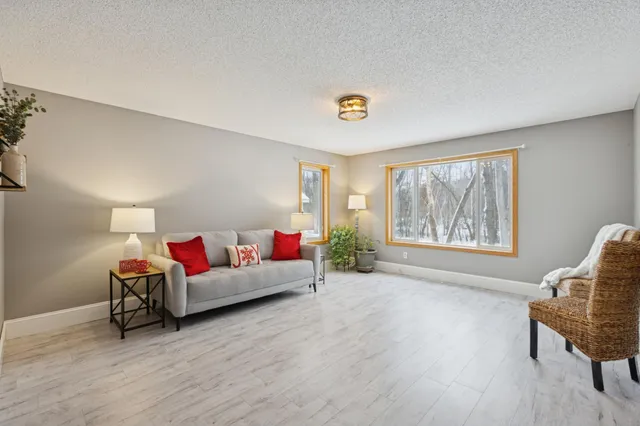 $385,000 | 135 Hunters Path, Annandale, MN 55302