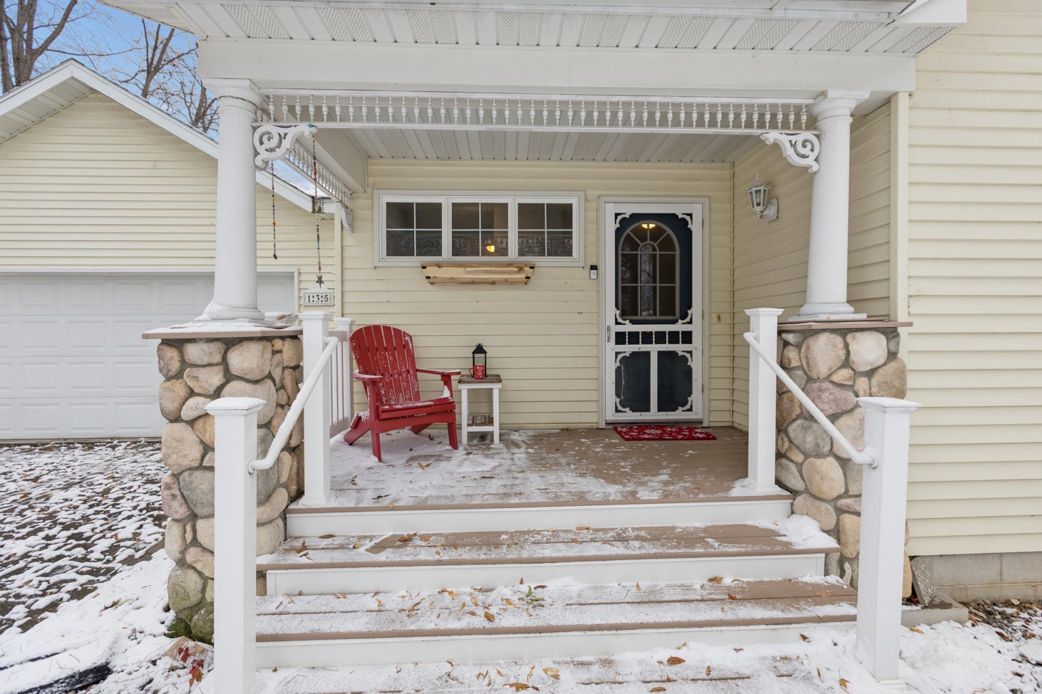 135 Hunters Path Annandale, MN 55302 - Photo 2 of 47