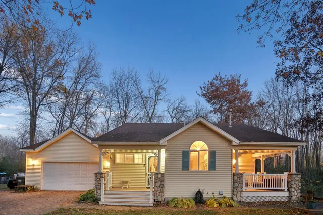 $385,000 | 135 Hunters Path, Annandale, MN 55302