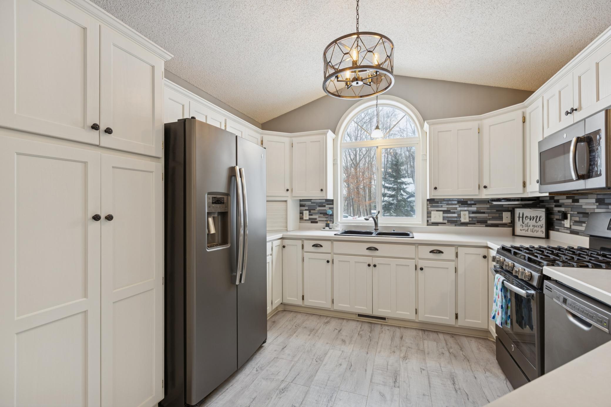 135 Hunters Path Annandale, MN 55302 - Photo 4 of 47