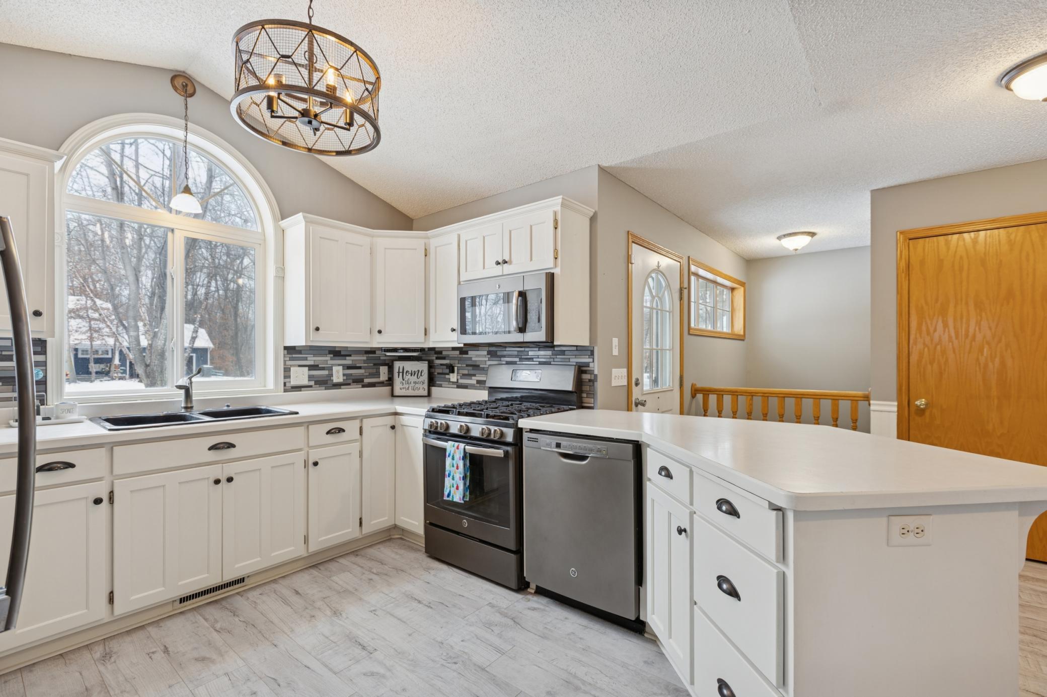 135 Hunters Path Annandale, MN 55302 - Photo 5 of 47