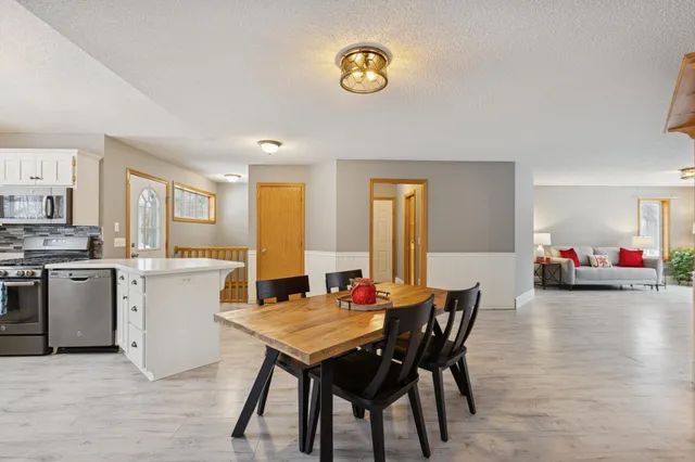 $385,000 | 135 Hunters Path, Annandale, MN 55302