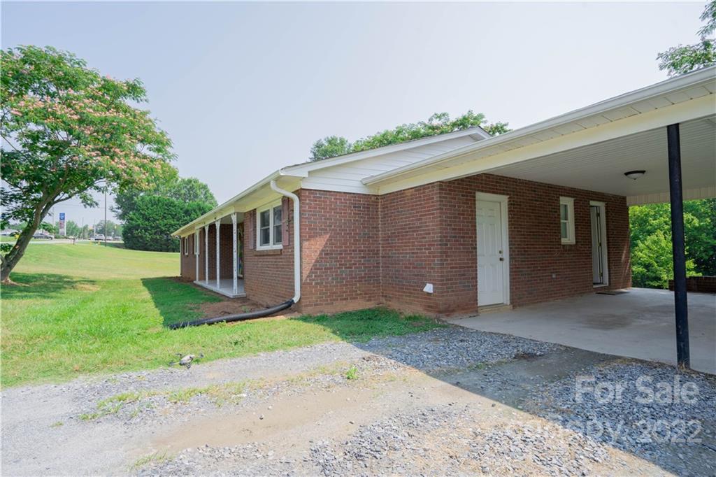 726 Stony Point Road Kings Mountain, NC 28086 - Photo 4 of 37 Gallery Image 4