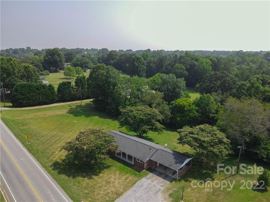 726 Stony Point Road Kings Mountain, NC 28086 - Photo 5 of 37 Gallery Image 5