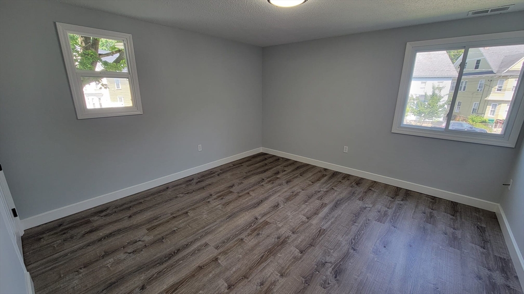 5 Lenox Street, Unit 4 Lowell, MA 01852 - Photo 9 of 34