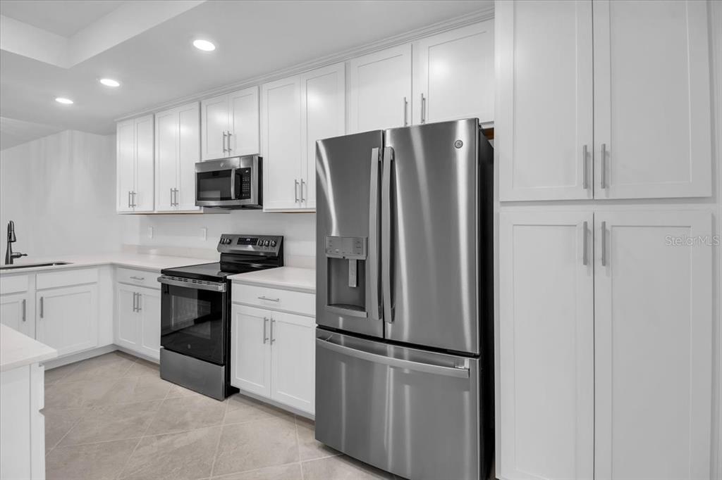 18923 Scallop Loop, Unit 102 Bradenton, FL 34211 - Photo 10 of 37