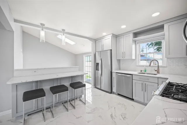 $625,000 | 4 Thomas Street, Old Bridge, NJ 08857