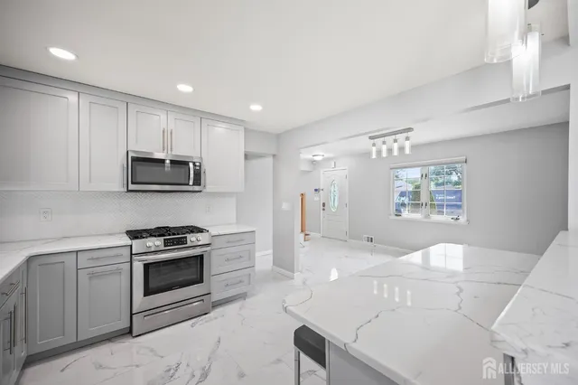 $625,000 | 4 Thomas Street, Old Bridge, NJ 08857