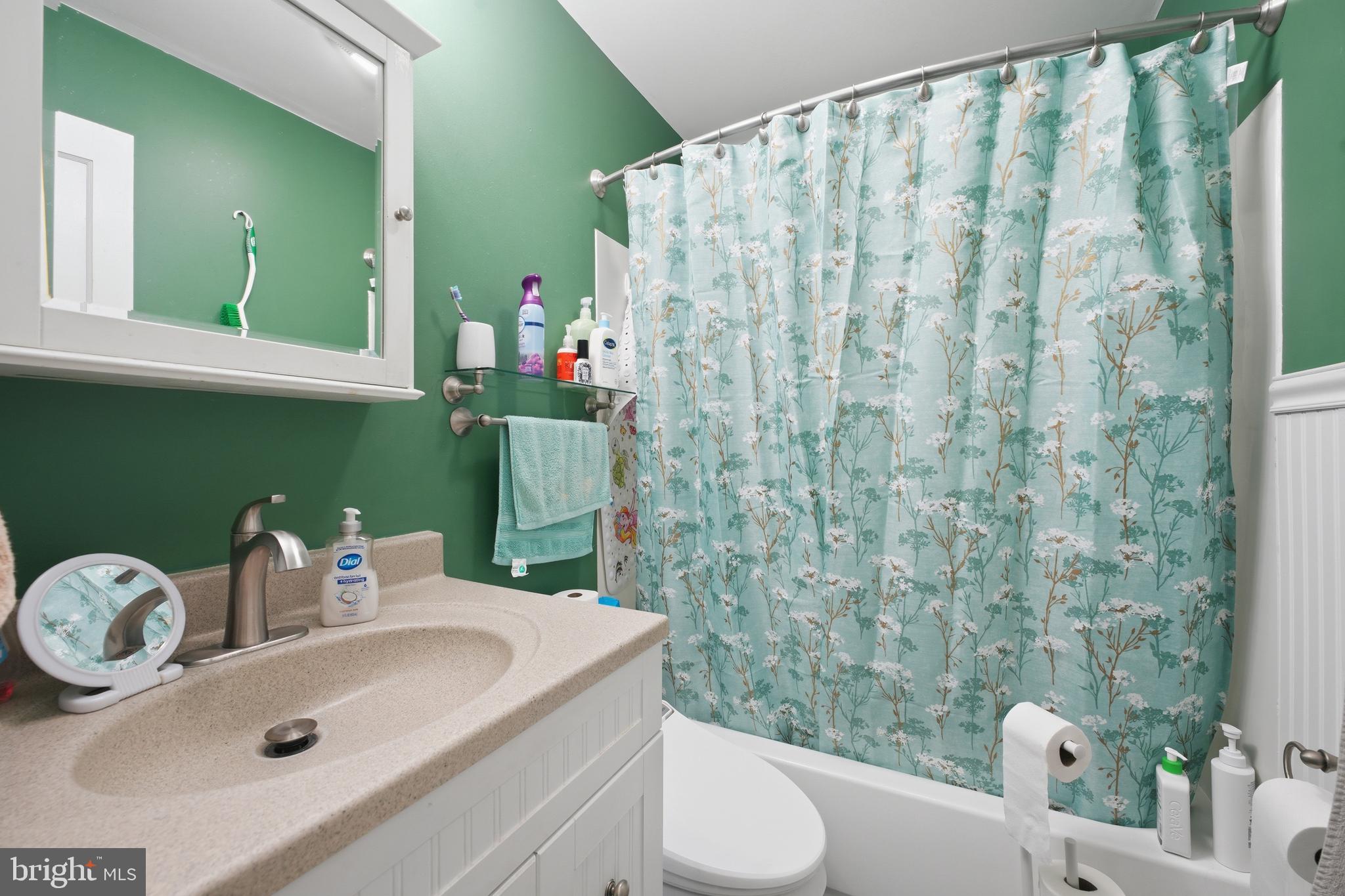 820 Magnolia Road Hellertown, PA 18055 - Photo 21 of 32 Gallery Image 21