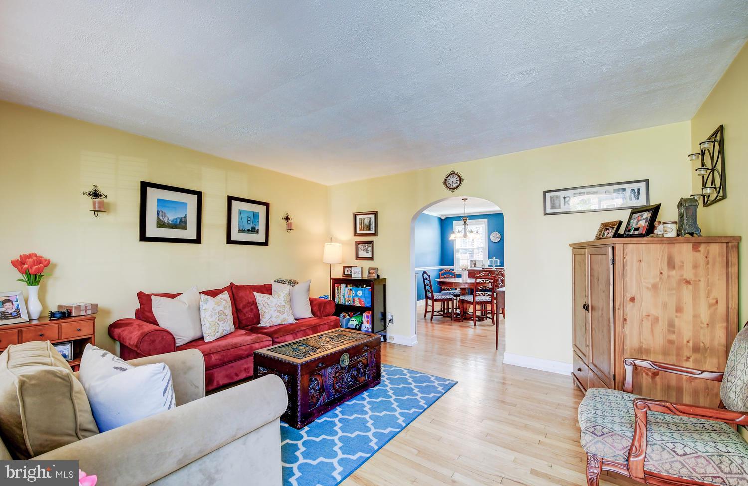 1653 Thetford Road Towson, MD 21286 - Photo 3 of 30 a living room with furniture and wooden floor