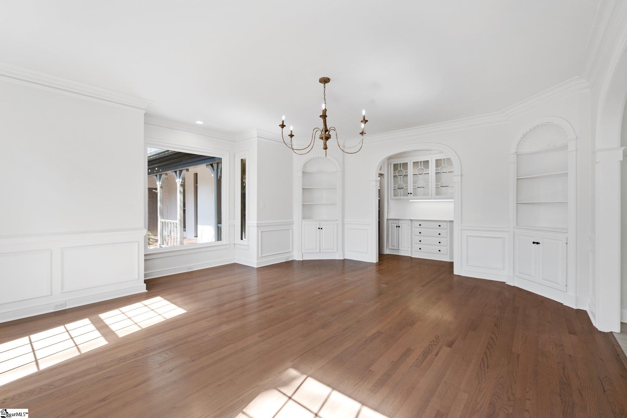 1207 Pelham Road Greenville, SC 29615 - Photo 6 of 39 Gallery Image 6