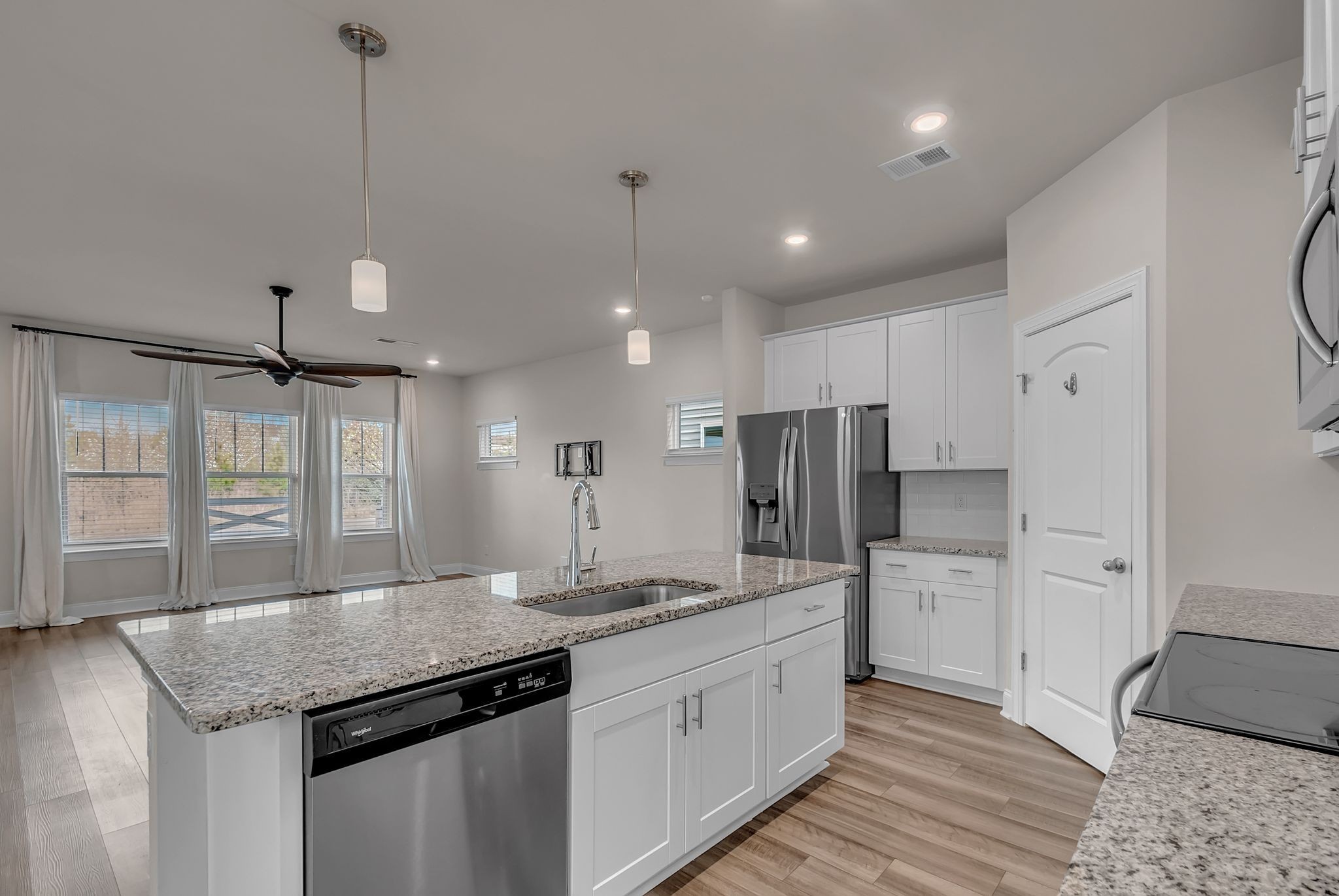 704 Taylor Bend Columbia, TN 38401 - Photo 2 of 28