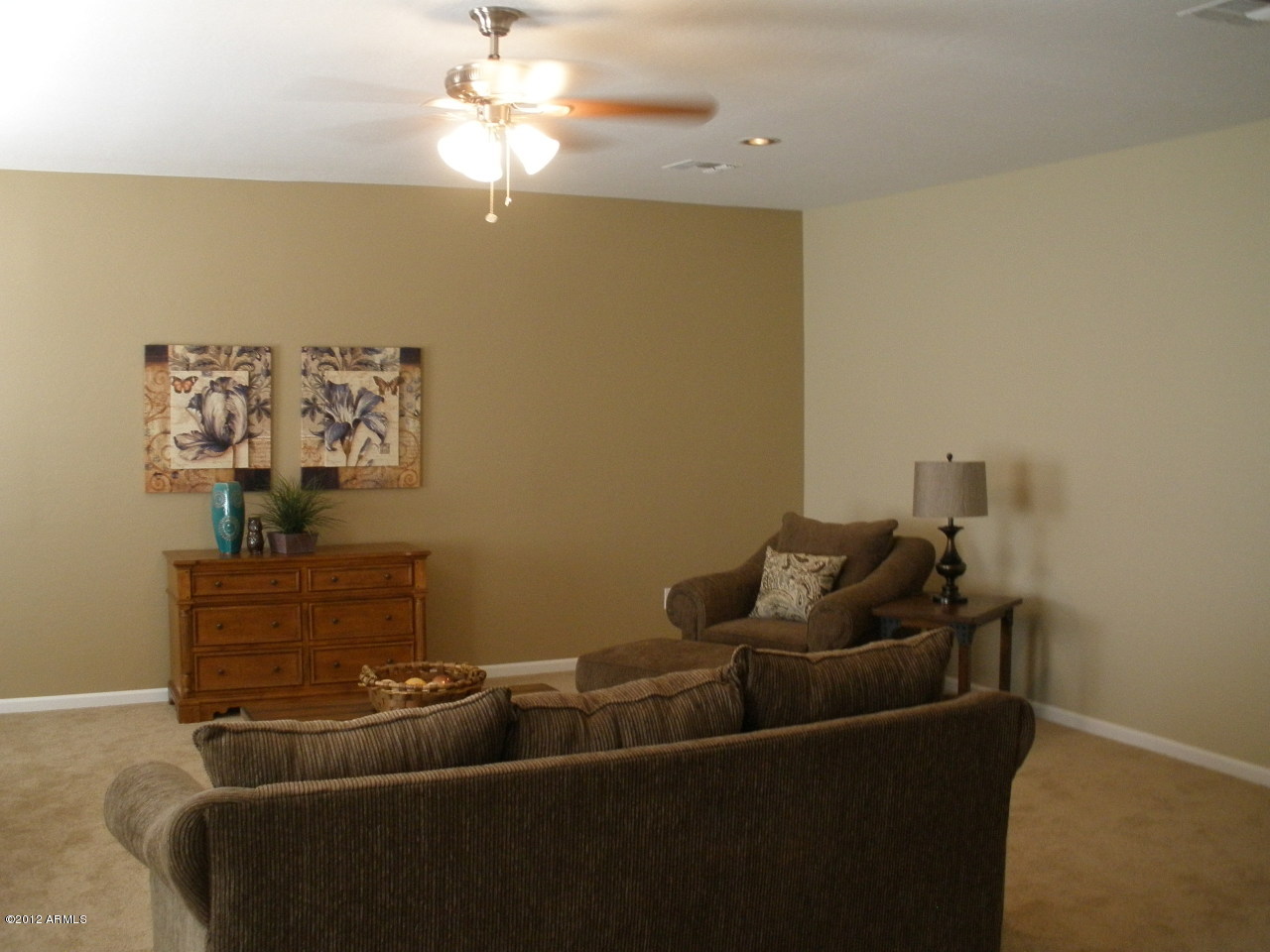 23316 South Greenfield Road Gilbert, AZ 85298 - Photo 7 of 23 Family Room from Kitchen
