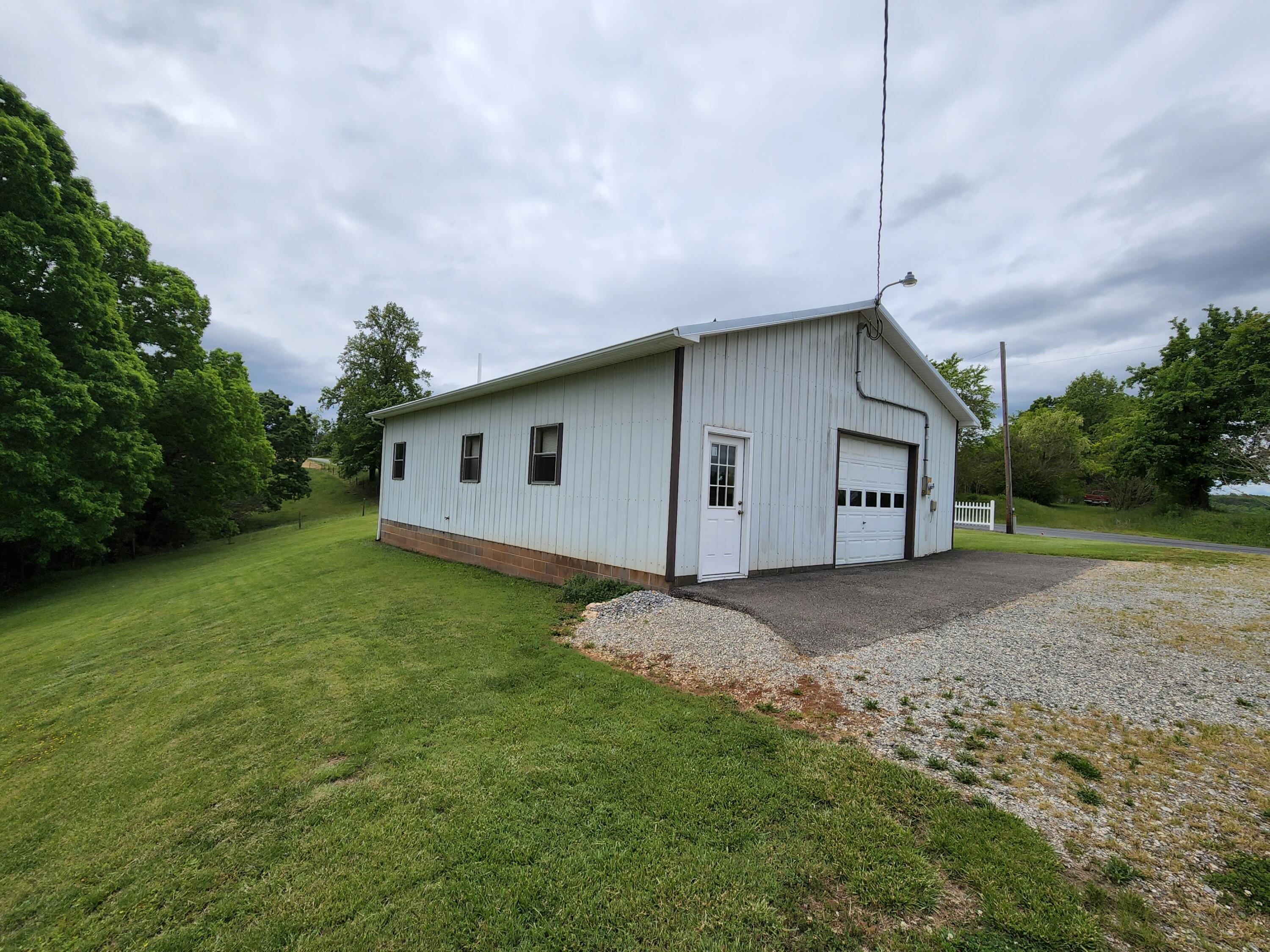 2712 Rakes Road Rocky Mount, VA 24151 - Photo 17 of 29 16 Detached Garage