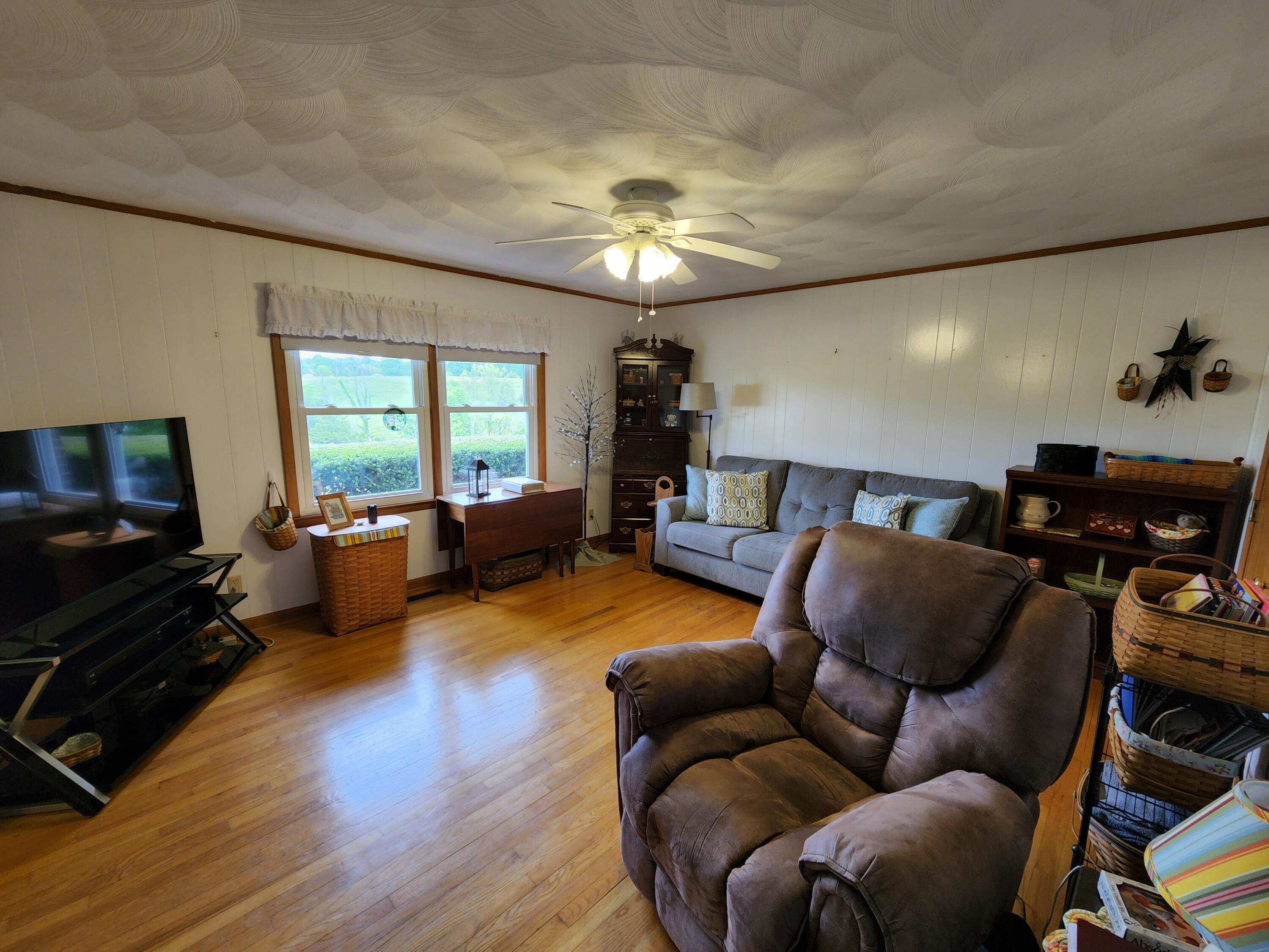 2712 Rakes Road Rocky Mount, VA 24151 - Photo 2 of 29 2 Living Room