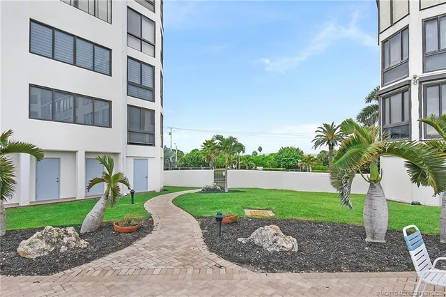 $5,800 | 2375 Northeast Ocean Boulevard, Unit E402, Stuart, FL 34996