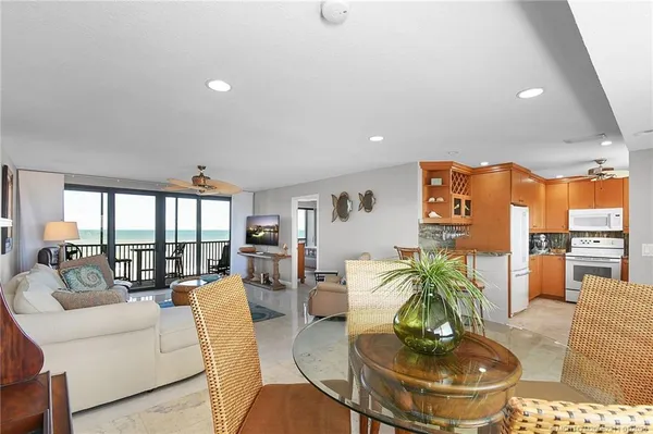 $6,500 | 2375 Northeast Ocean Boulevard, Unit E402, Jensen Beach, FL 34957