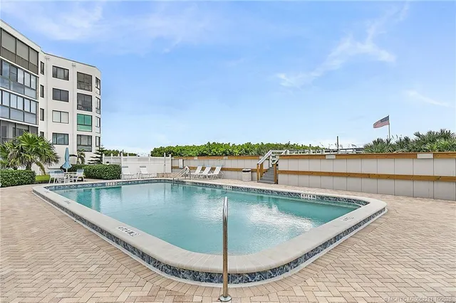 $5,800 | 2375 Northeast Ocean Boulevard, Unit E402, Stuart, FL 34996