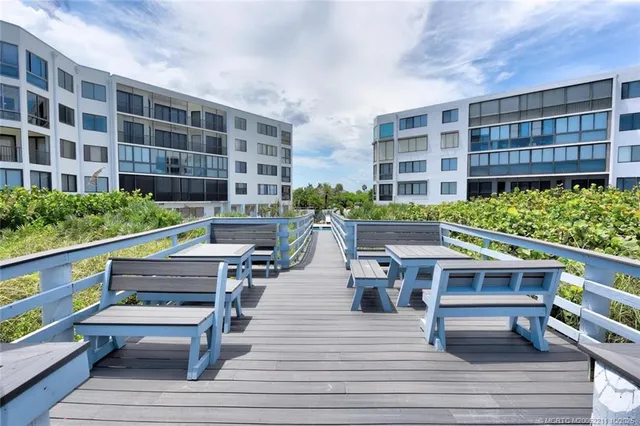 $5,800 | 2375 Northeast Ocean Boulevard, Unit E402, Stuart, FL 34996