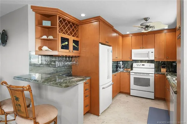 $6,500 | 2375 Northeast Ocean Boulevard, Unit E402, Jensen Beach, FL 34957