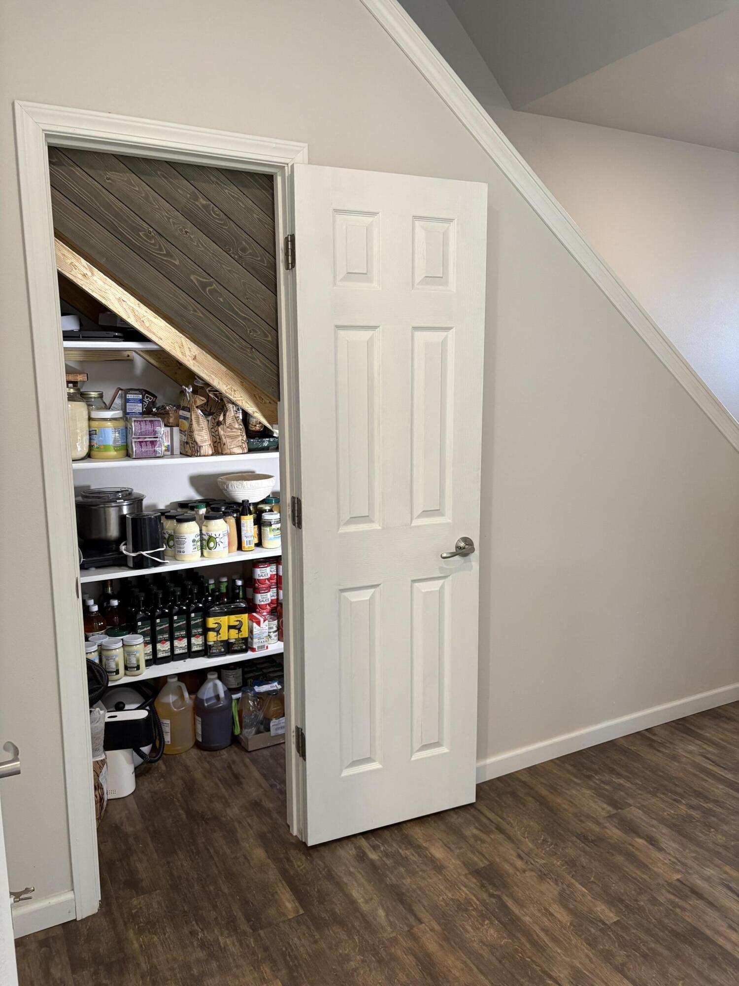 104 Trails W Circle Ranchester, WY 82839 - Photo 10 of 35 IMG_2723