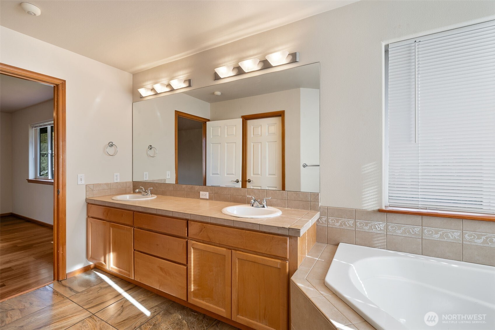 18719 12th Drive Southeast Bothell, WA 98012 - Photo 27 of 38