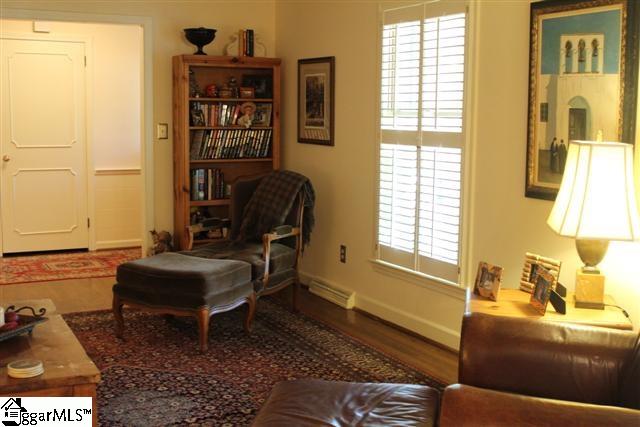 121 Rollingreen Road Greenville, SC 29615 - Photo 4 of 34 Gallery Image 4