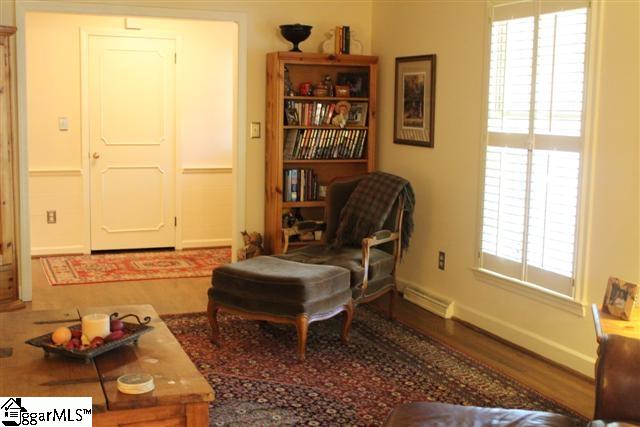121 Rollingreen Road Greenville, SC 29615 - Photo 7 of 34 Gallery Image 7