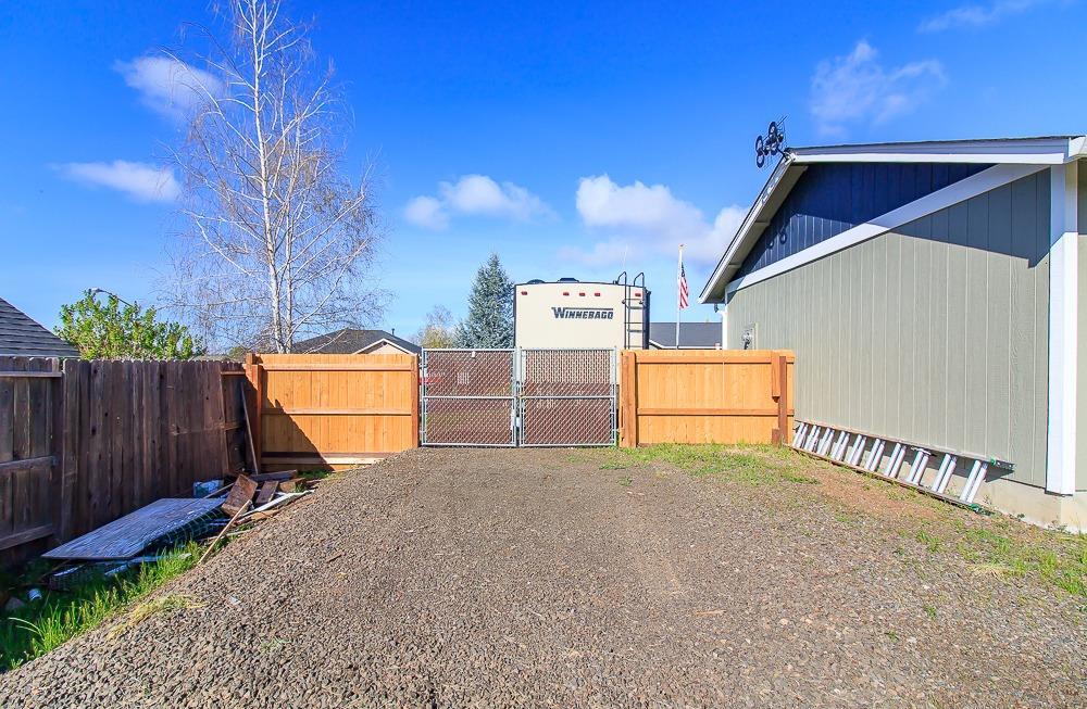 977 Ridgeview Drive Eagle Point, OR 97524 - Photo 19 of 26 Additional Photo