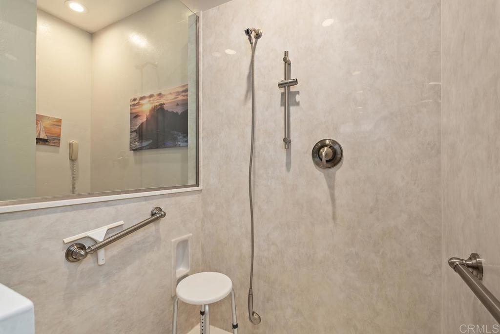 172 Grandview Street Encinitas, CA 92024 - Photo 17 of 34