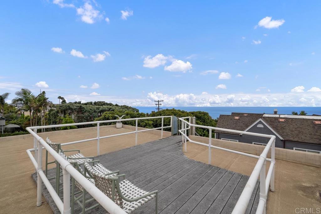 172 Grandview Street Encinitas, CA 92024 - Photo 4 of 34