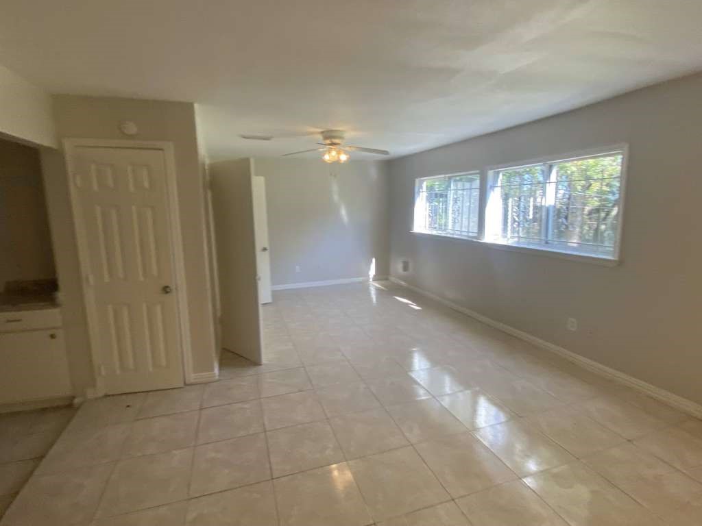 5131 Nassau Road Houston, TX 77021 - Photo 5 of 14 a view of livingroom with an empty space and window
