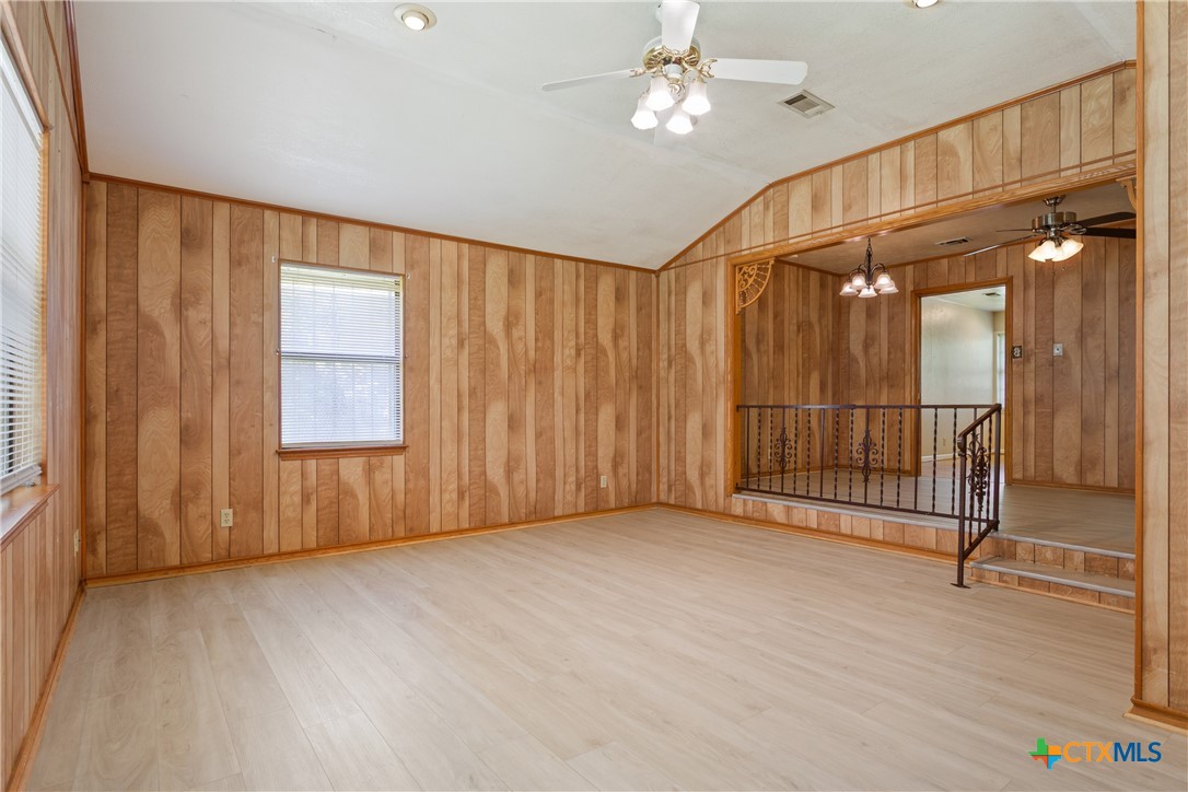 905 South 40th Street Temple, TX 76501 - Photo 7 of 29