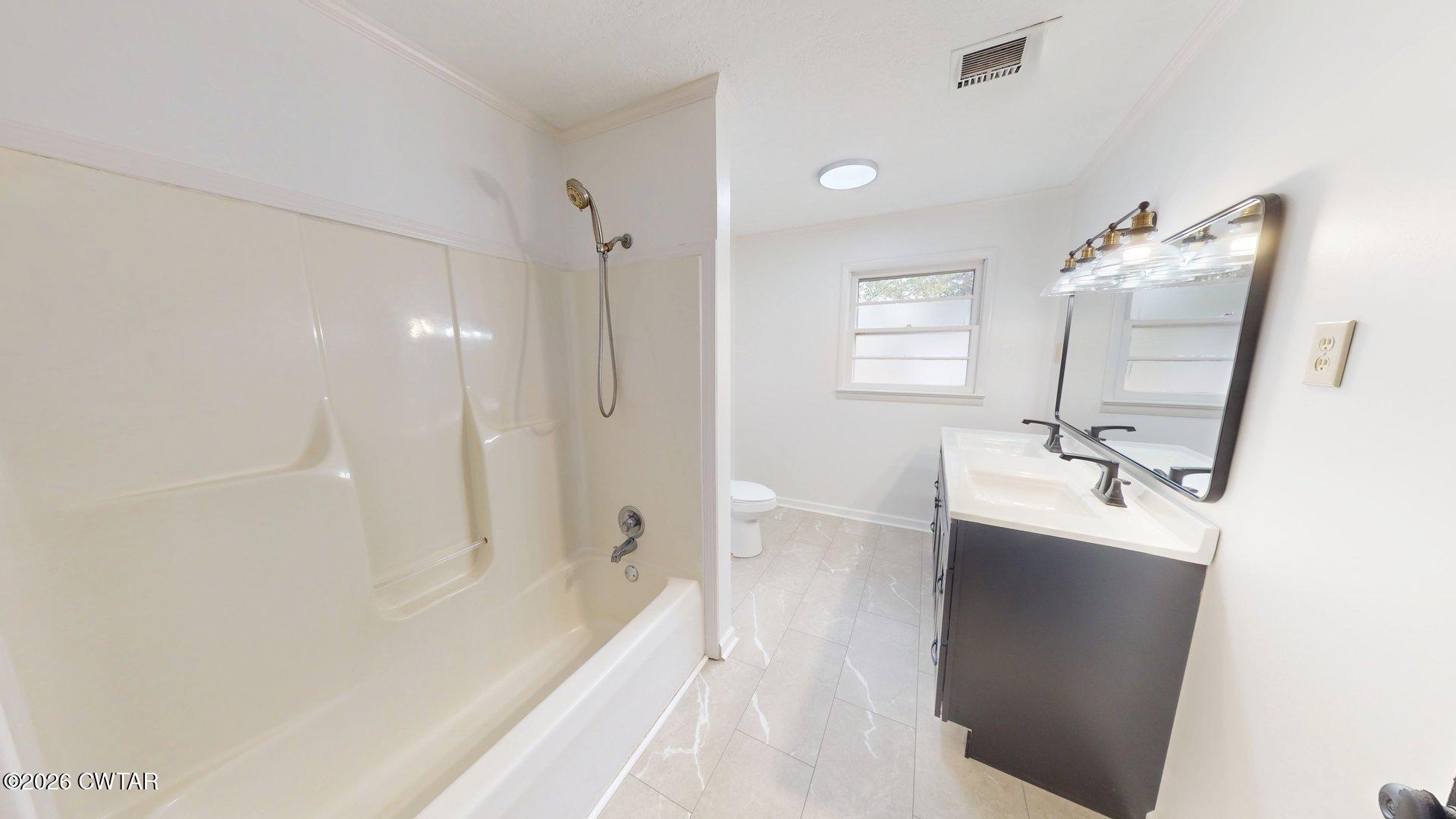 2054 Crossgate Road Dyersburg, TN 38024 - Photo 12 of 20 2054-Crossgate-03312026_131605