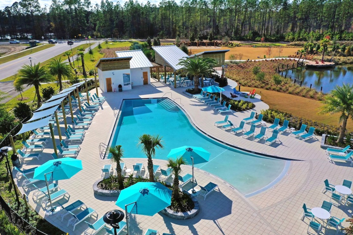454 Slash Pine Place Yulee, FL 32097 - Photo 32 of 34 an aerial view of a house having outdoor space