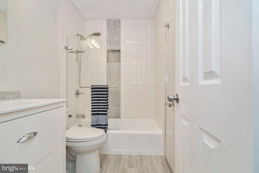 39895 Thomas Mill Road Leesburg, VA 20175 - Photo 22 of 55 Bathroom 3