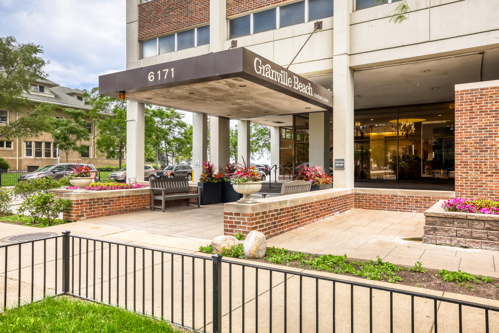 6171 North Sheridan Road, Unit 2311 Chicago, IL 60660 - Photo 1 of 14