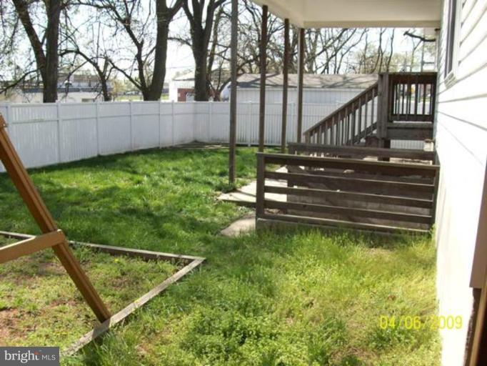 1959 Midland Road Dundalk, MD 21222 - Photo 3 of 11 Back yard