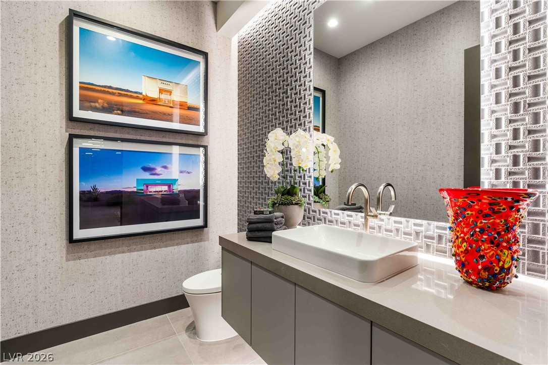 619 Overlook Rim Drive Henderson, NV 89012 - Photo 9 of 29 Powder Bath