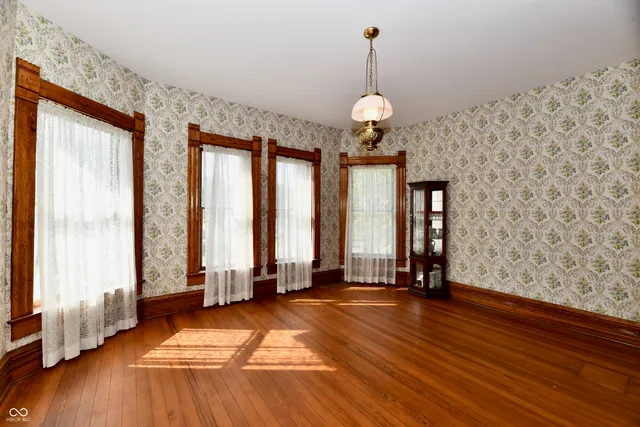 $400,000 | 402 East Main Street, Arcadia, IN 46030