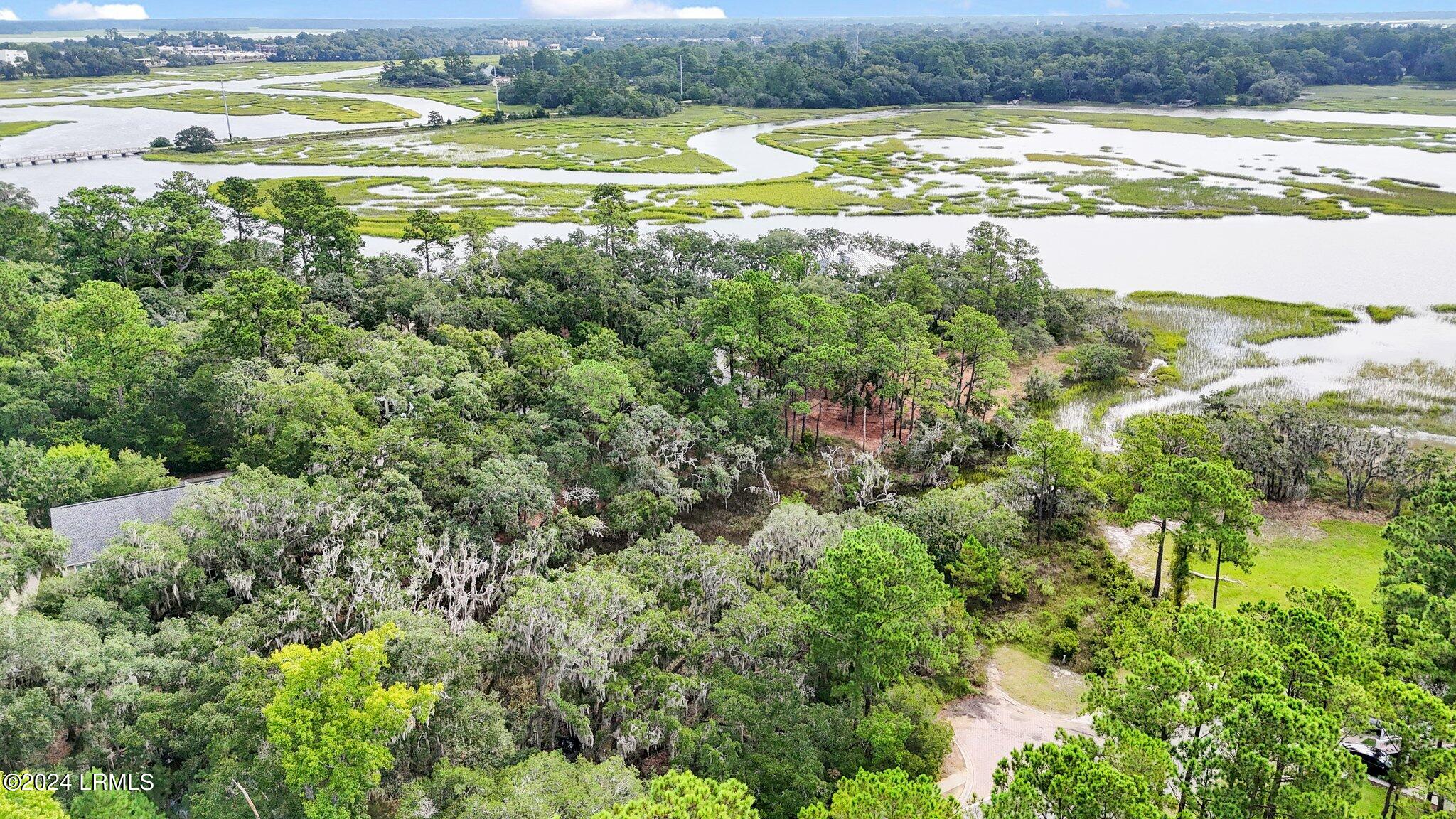 2222 Spanish Court Beaufort, SC 29902 - Photo 7 of 37 6-web-or-mls-DJI_20240822100837_0040_D