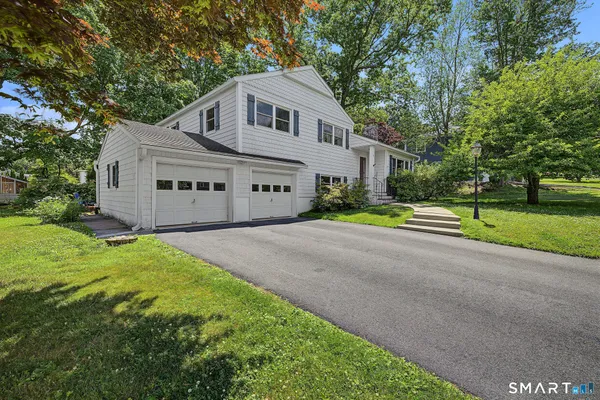 $549,900 | 4 Ezra Road, Danbury, CT 06811