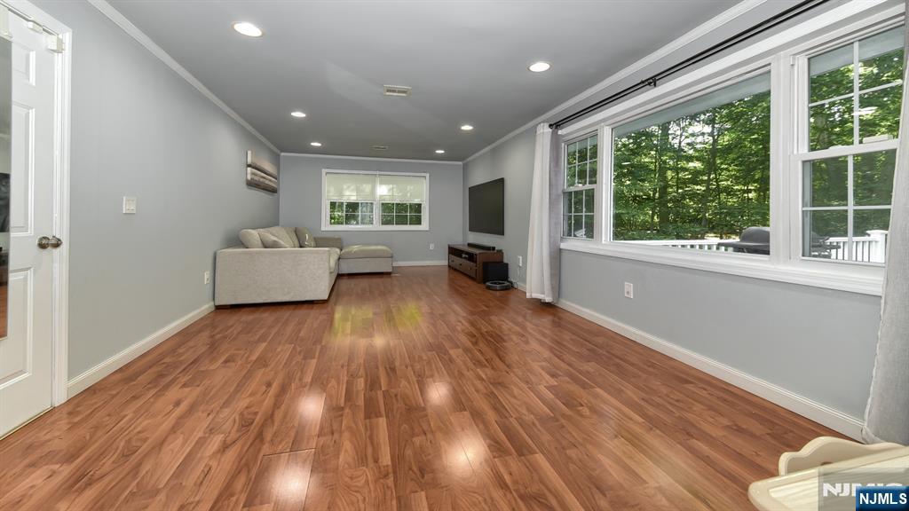 28 Ferndale Road Wayne, NJ 07470 - Photo 13 of 35
