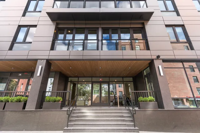 $4,425 | 36 India Street, Unit 4G | Greenpoint