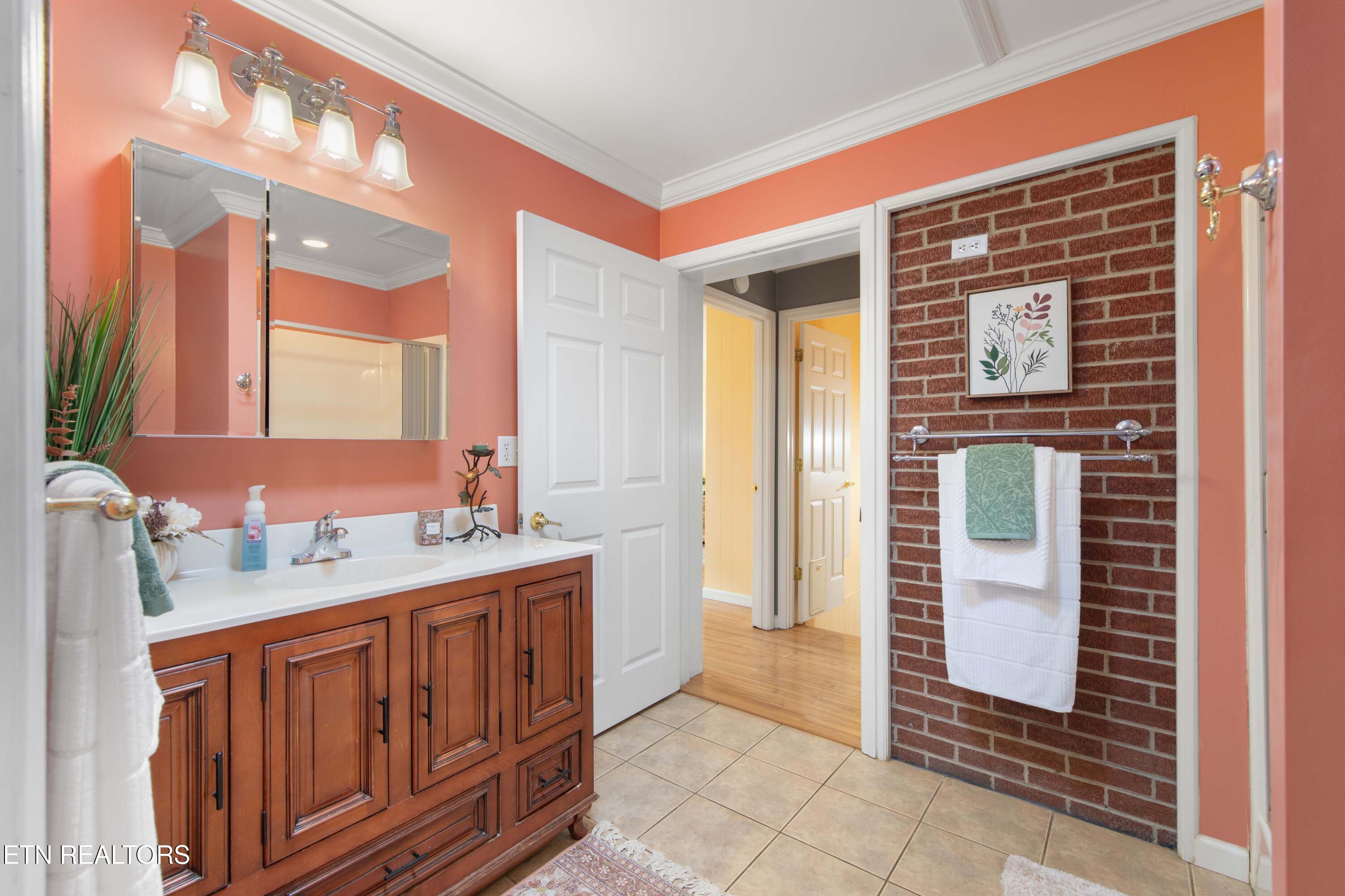 395 Wolfe Road Luttrell, TN 37779 - Photo 25 of 59 FULL BATH 2