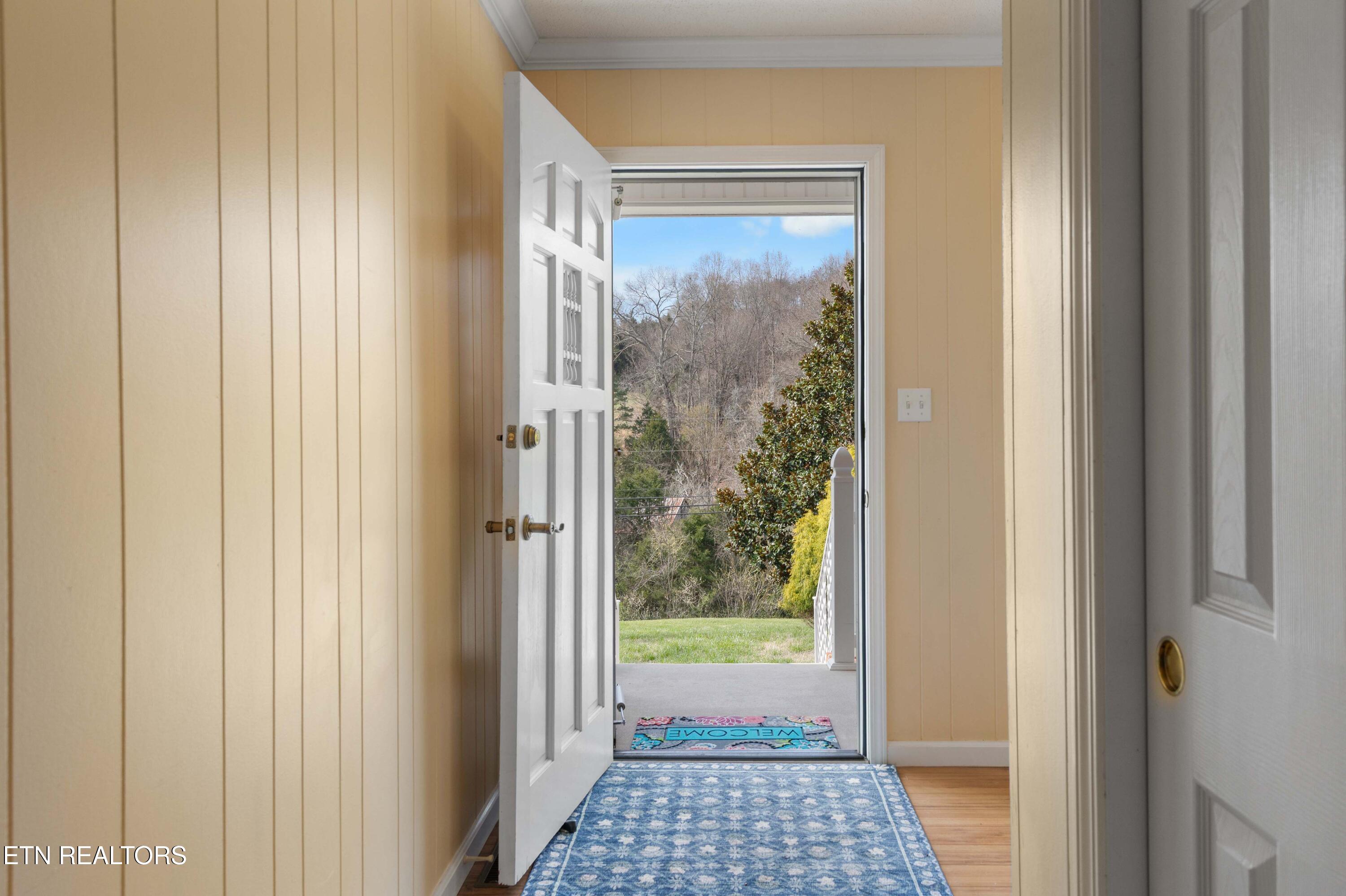 395 Wolfe Road Luttrell, TN 37779 - Photo 6 of 59 ENTRYWAY